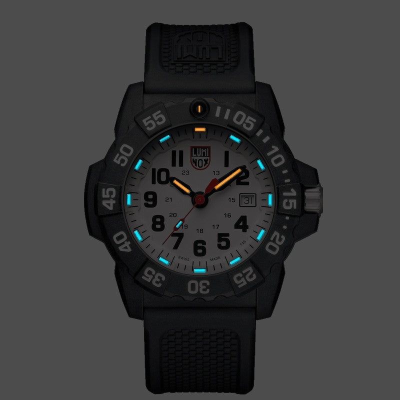 Luminox 3507 Navy SEAL 45mm Case Black Rubber Strap Watch